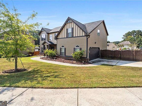 5th image of 2748 Village Park Dr E