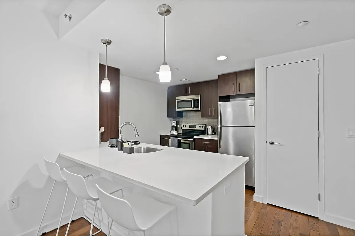 260 West 26th Street — Photo 4