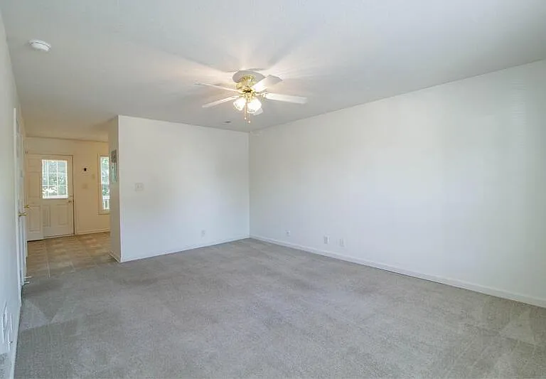 513D Peachers Ridge Rd — Photo 2