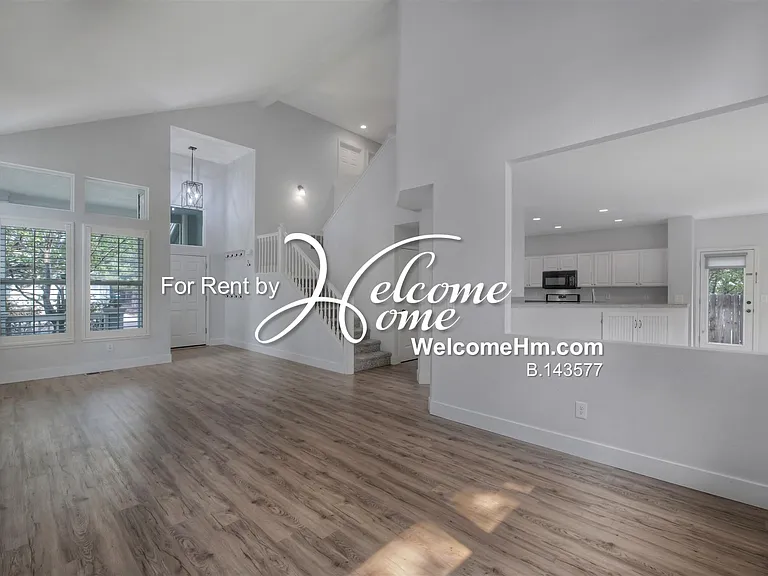 4698 Hampton Ln — Photo 6