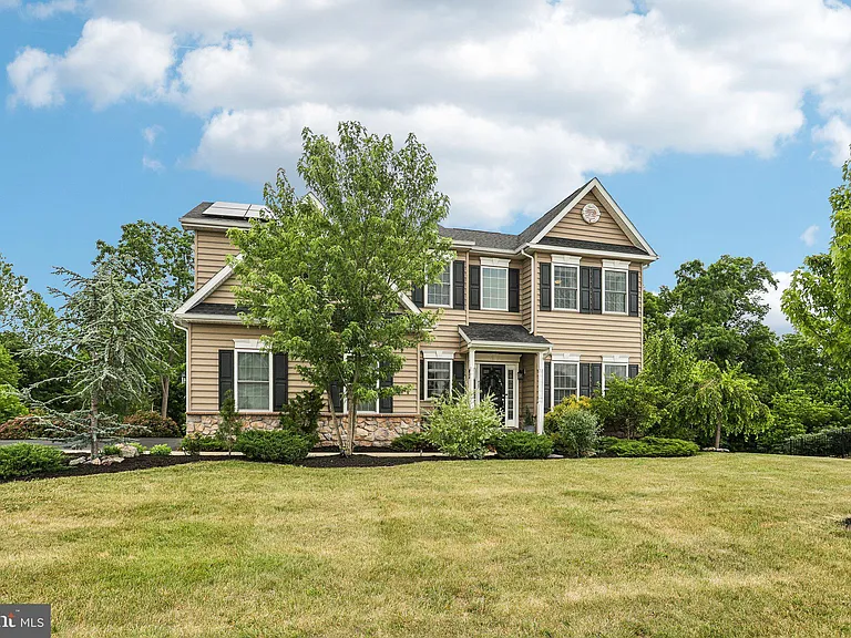 427 Green Meadow Dr — Photo 52