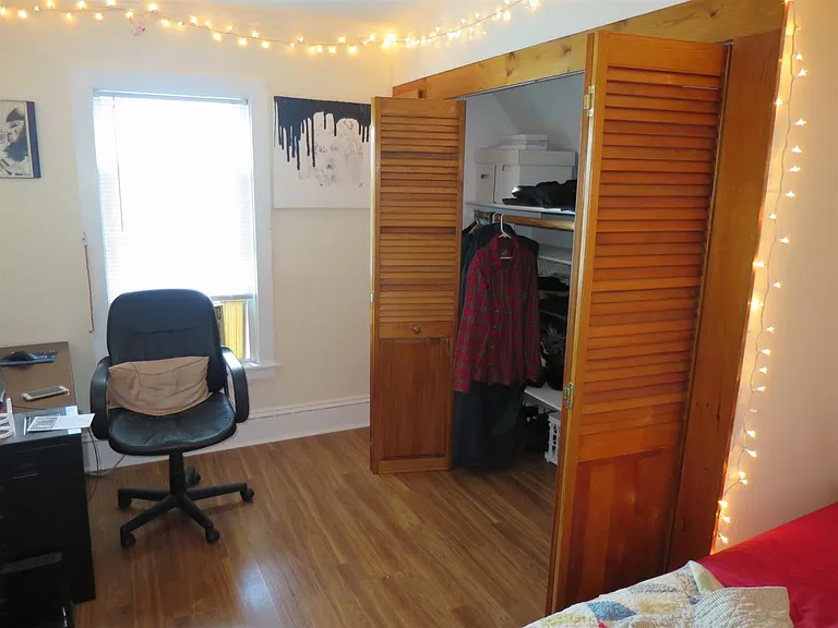 33 Crocker St #2 — Photo 13