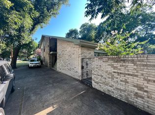 902 N Austin St #902, Denton, TX 76201