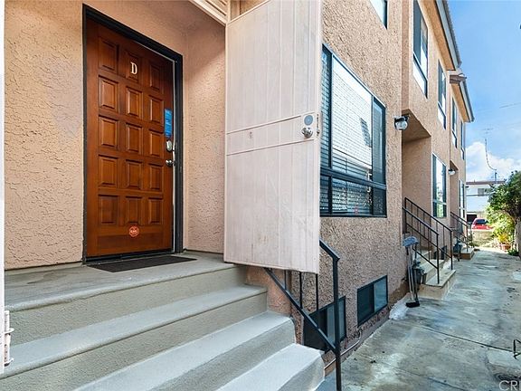 3rd image of 105 S Marguerita Ave APT D