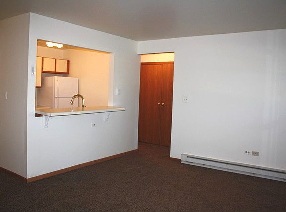 4th image of 1303 Cunat Ct APT 1F