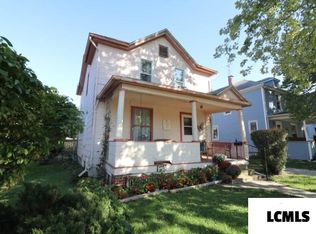 504 S Jackson St, Clinton, IL 61727