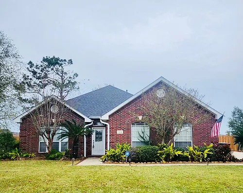318 Oxford Ct Photo 1