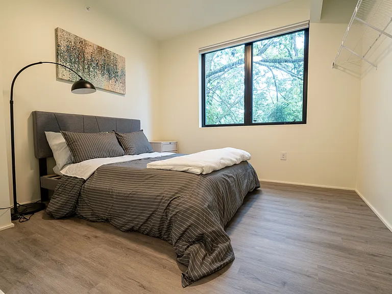 2716 Grand Ave S #204 — Photo 10