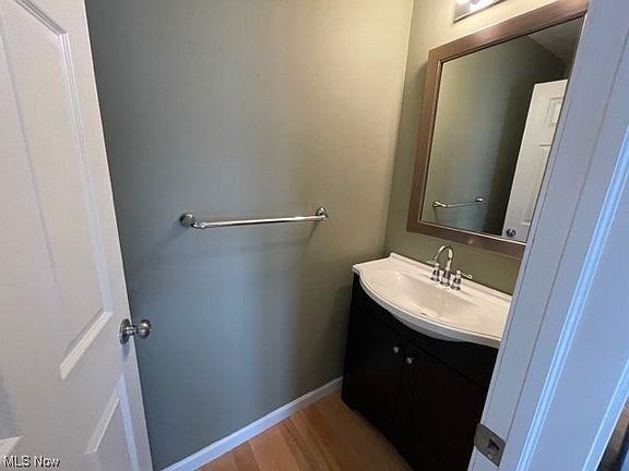 5th image of 4723 Fenwick Ave