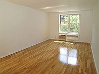 2nd image of 22 W 14th St #5DN
