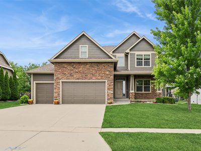 16447 Buena Vista Dr, Clive, IA, 50325