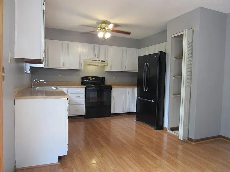696 Cottonwood Dr — Photo 8