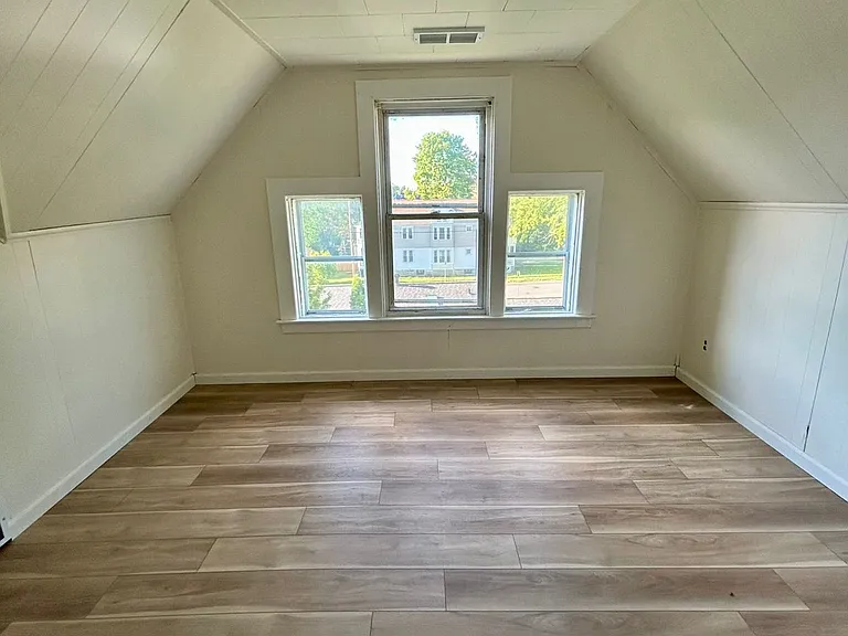 5338 S Salina St #3 — Photo 10