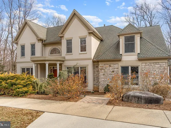 479 English Ivy Ct, Hummelstown, PA 17036