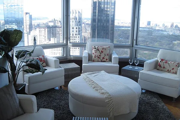 Sold by Corcoran | media 23