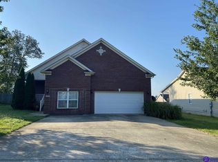 316 Vineland Place Dr, Vine Grove, KY 40175