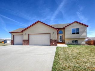 7310 Castlewood Dr, Summerset, SD 57718