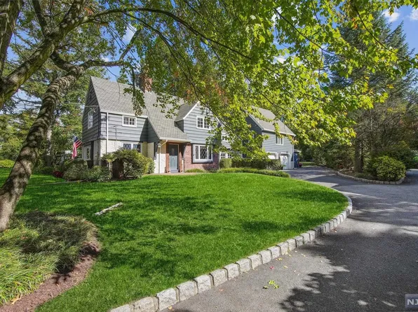 363 S Irving St, Ridgewood, NJ 07450