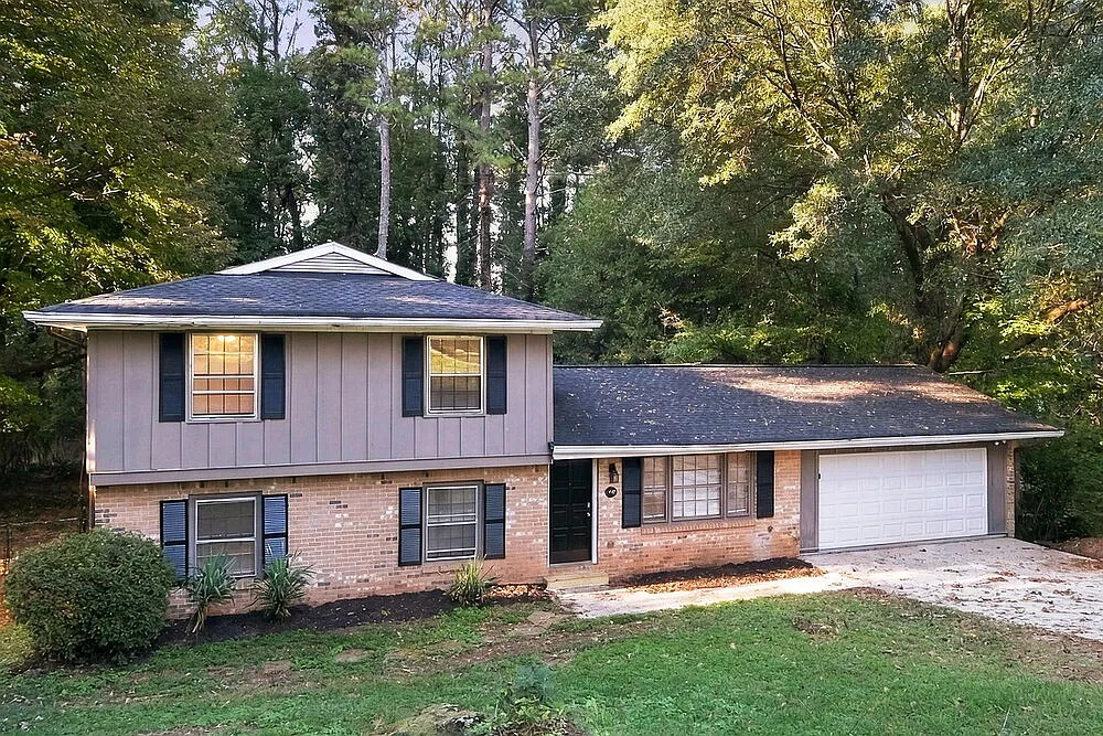 4 bed, 2.0 bath, 2207 sqft, $2,150 — Photo 4