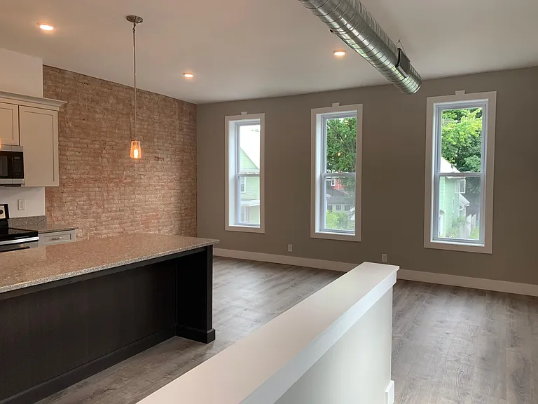 159 Caroline St #2 — Photo 8
