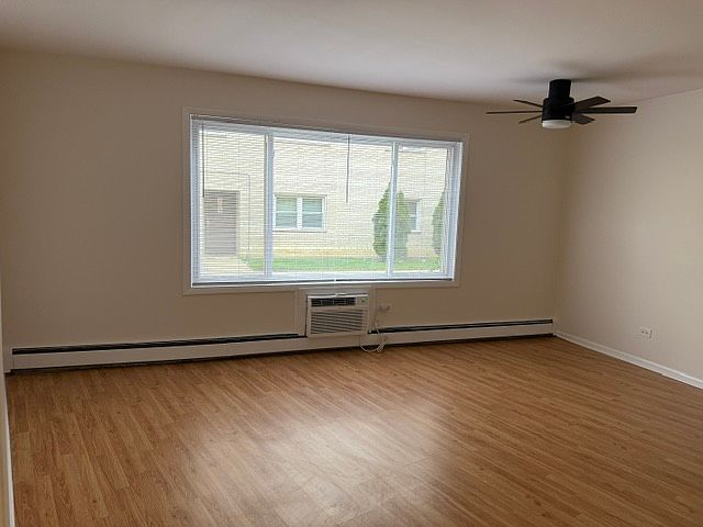 Livingroom (Facing back of building)