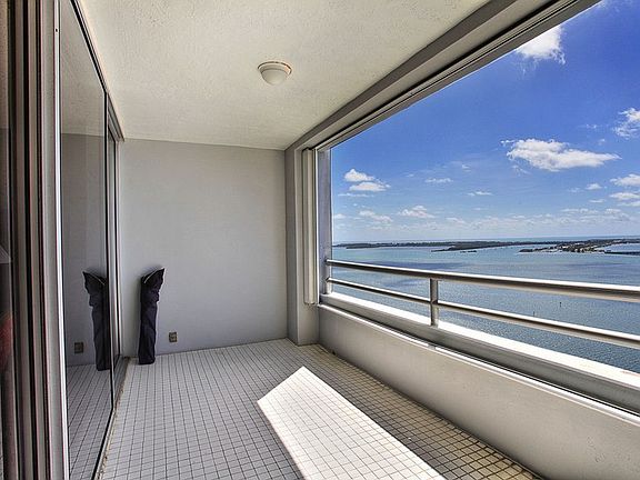 4th image of 1541 Brickell Ave #A3002