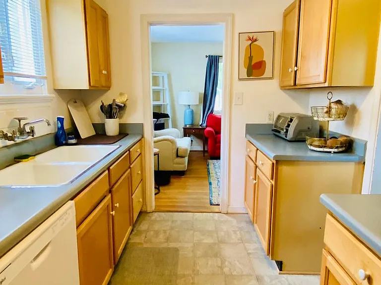 6406 Kensington Ave — Photo 12