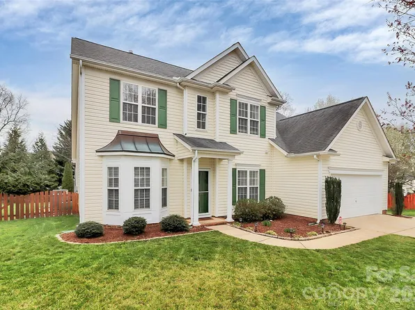 11816 Pheasant Ln, Charlotte, NC 28277