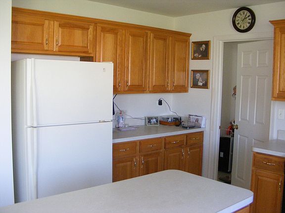 3rd image of 426 Prairie Knoll Dr