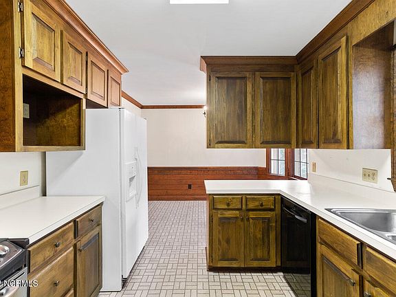 2nd image of 6215 Terrapin Ct