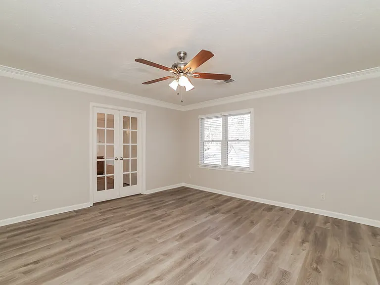 5690 Roundelay Way — Photo 8