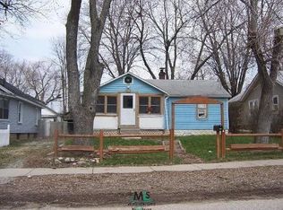 934 Lakeview St, Waterford, MI 48328