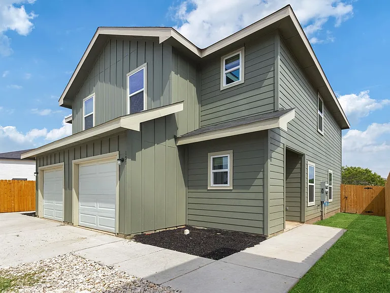 6734 Summer Fest Dr — Photo 1