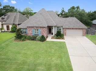 433 Autumn Creek Dr, Madisonville, LA 70447
