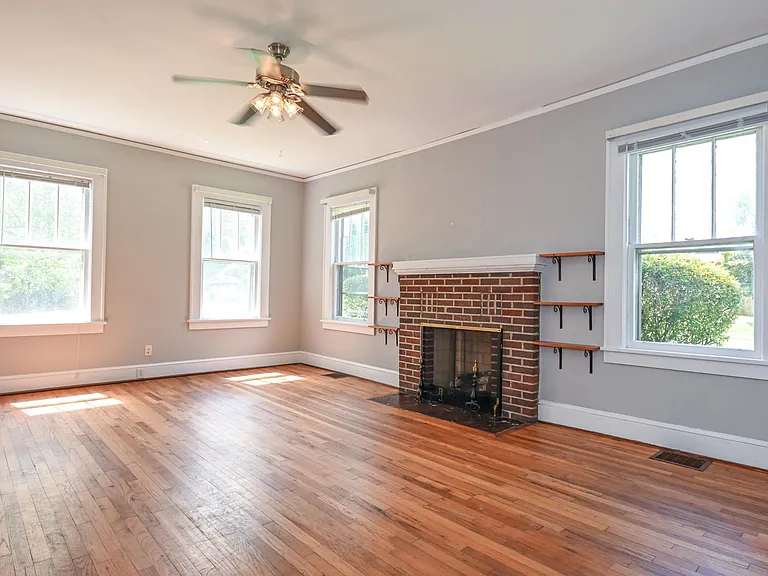 1095 Oconee St — Photo 12