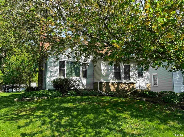 116 N Chicago Ave, Williamsfield, IL 61489