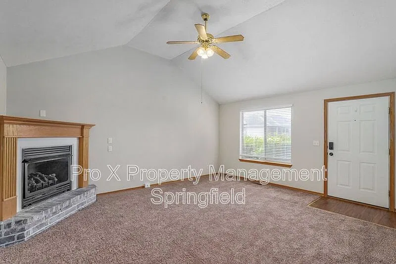 2 bed, 2.0 bath, 1100 sqft, $1,195 — Photo 3