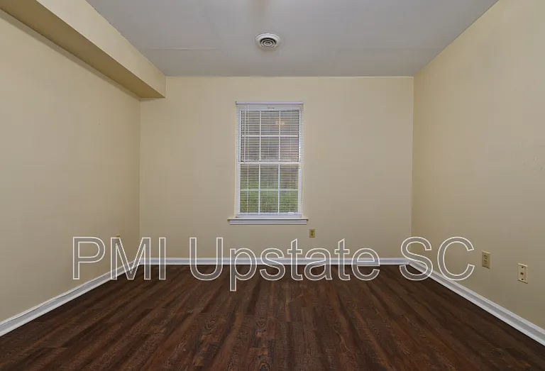 111 Charlestowne Way #C — Photo 8