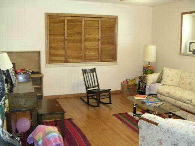 2nd image of 424 S Weaver St
