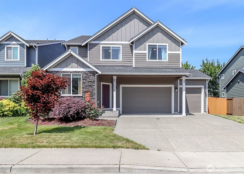 2nd image of 2707 179th Street E