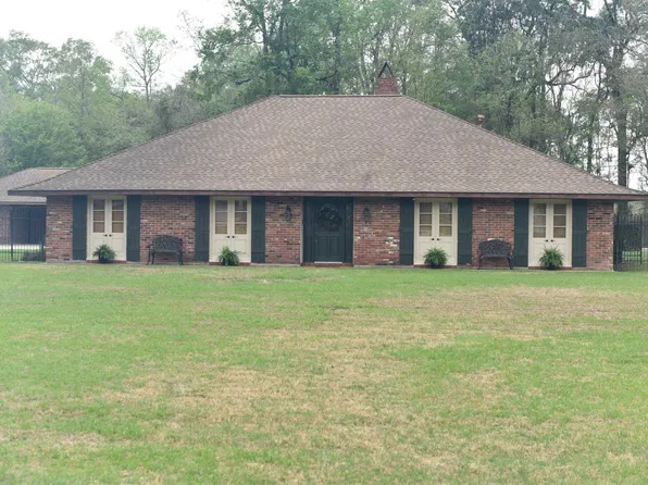 7513 Conestoga Dr, Greenwell Springs, LA 70739