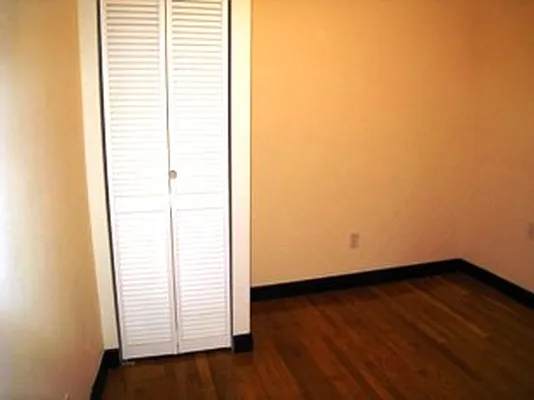 Rented by City Connections Realty | media 6