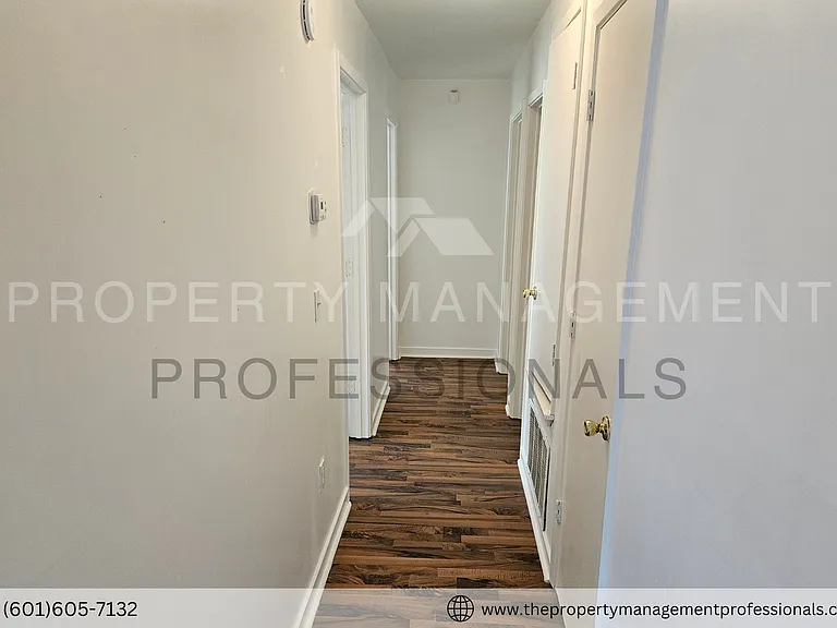 1732 Brookhollow Cir — Photo 11