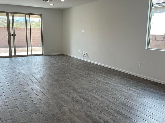 5th image of 3120 N Dasylirion Dr