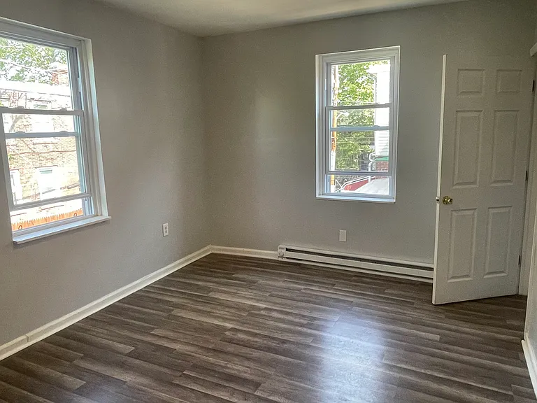 338 N 63rd St #2B — Photo 12
