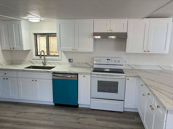 4th image of 620 SE 2nd Ave Unit 19