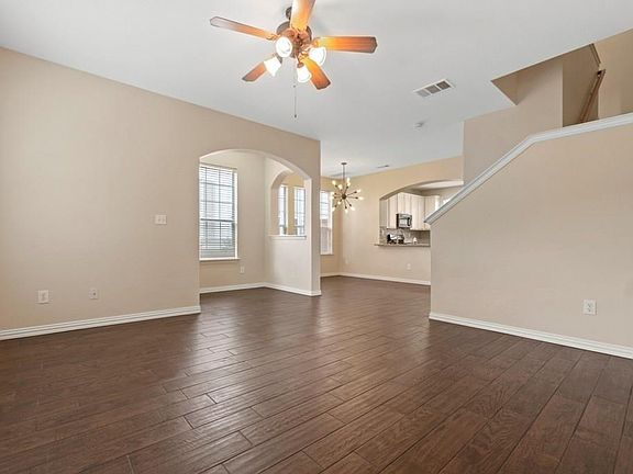 4th image of 8045 Caladium Dr