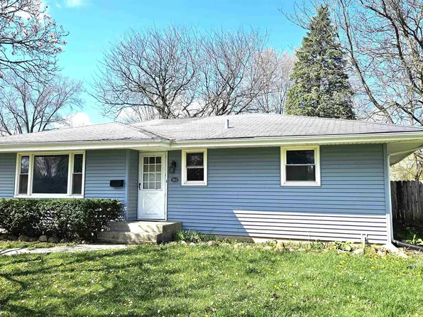 903 W 10th St, Belvidere, IL 61008