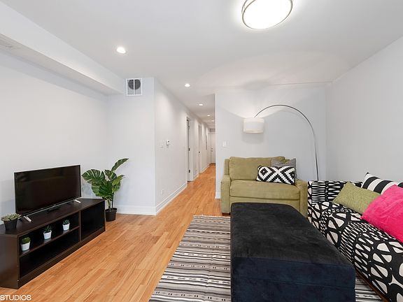 5th image of 3121 N Monticello Ave #1