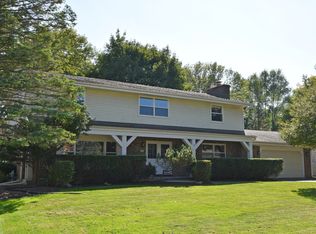 2145 W Applewood Ln, Glendale, WI 53209